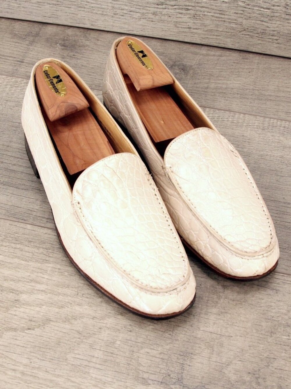 $ 1370 Neiman Marcus GRAVATI Women's 10 M Genuine Crocodile * add $15 new Trees